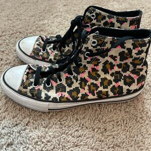 Stylish Leopard Print Kids High-Top Sneakers
